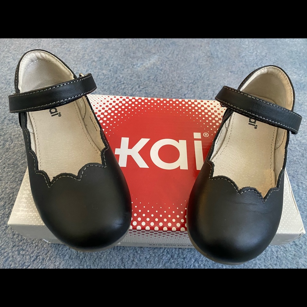 Girls shoes size 13